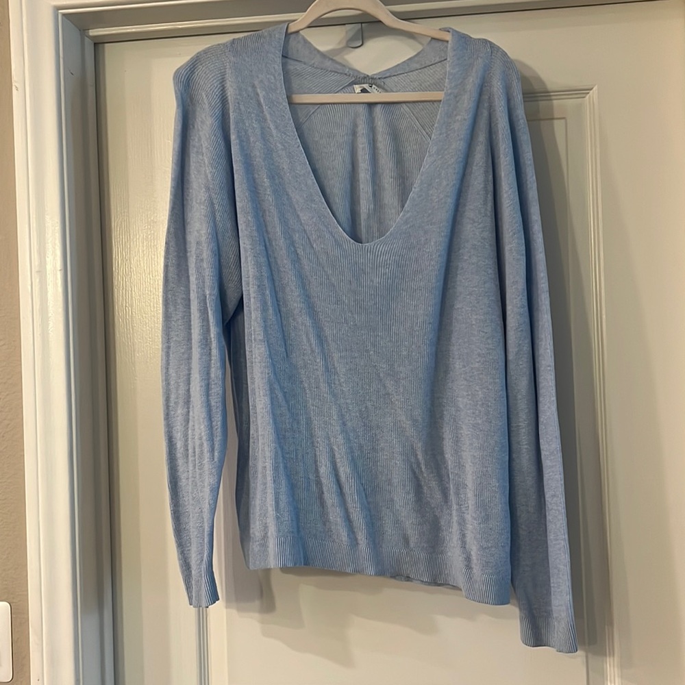 Lou & Grey Light Blue Oversized Sweater. Size XL. never worn.
